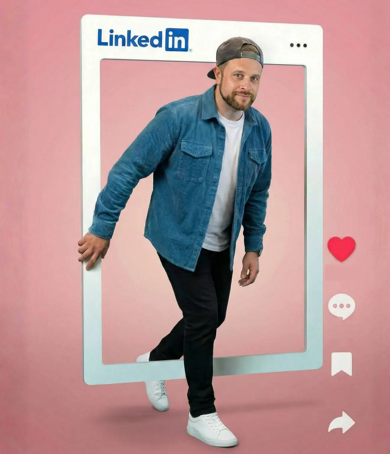 Erol Orahovac steigt aus einem übergroßen LinkedIn-Post-Rahmen heraus
